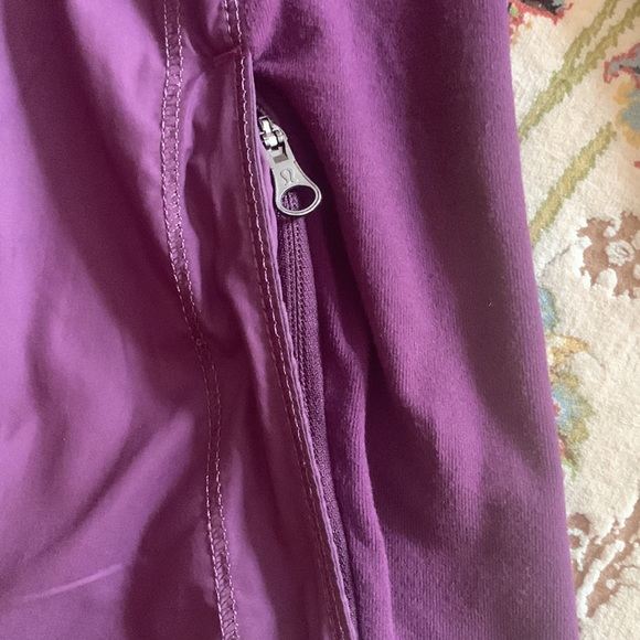 Lululemon jacket - Picture 3 of 17